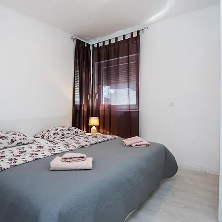 Krpan 1 By Interhome Διαμέρισμα Vir