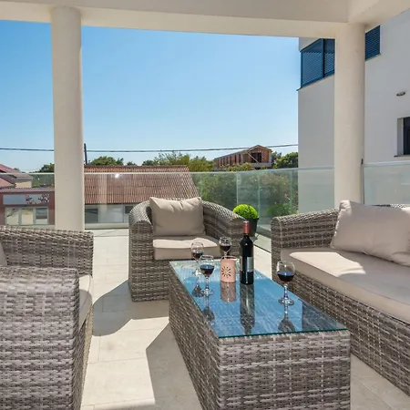 Krpan 1 By Interhome Apartman